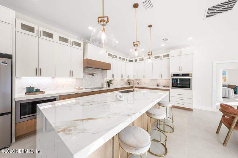 4 bedroom Single Family Residence at 885 Bonita Road, Royal Palms, Atlantic Beach — photo 5