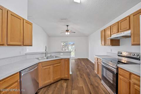 2700 Cross Creek Drive, Green Cove Springs FL - photo 15 of 49