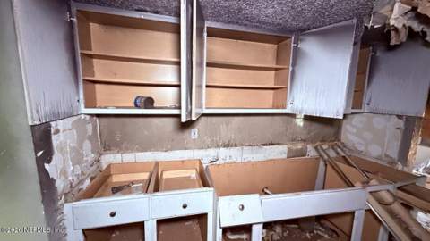 1873 W 10th Street, Jacksonville FL - photo 10 of 19
