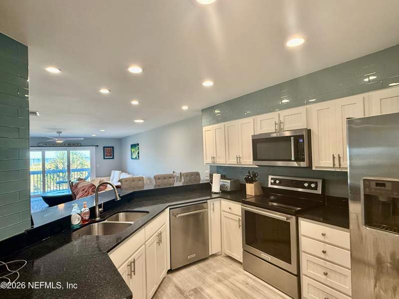 2 bedroom Condominium at 1701 1st Street #11B, Seaquest, Jacksonville Beach — photo 3