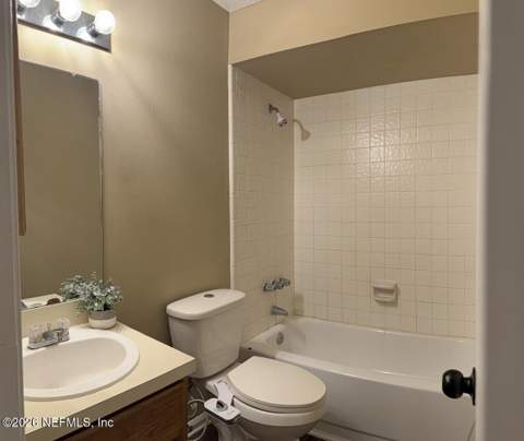 5520 Community Oaks Court, Jacksonville FL - photo 9 of 12