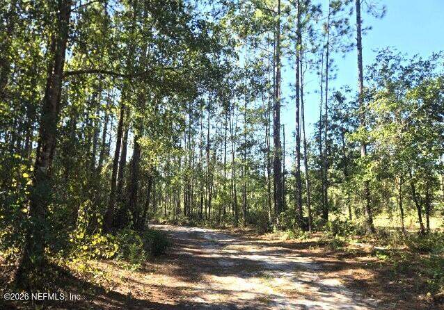 3 bedroom Mobile Home at 6049 Westwood Road, Westwood, Jacksonville — photo 2