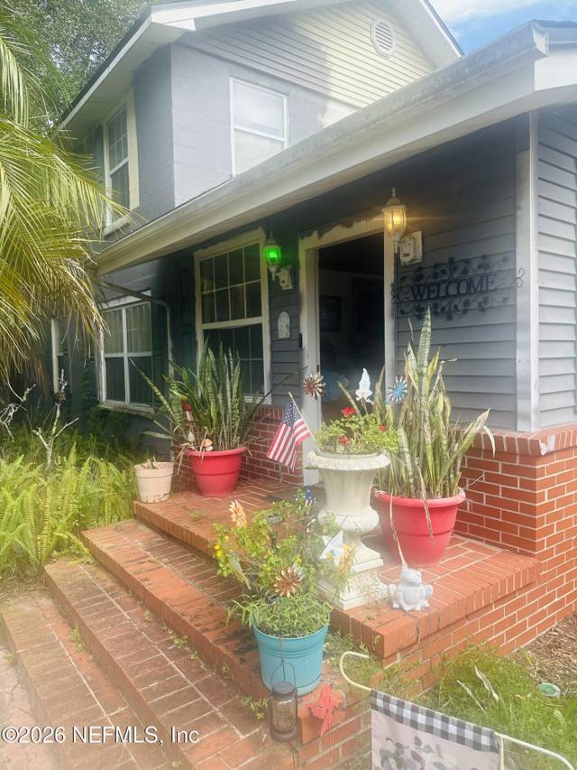 1381 HAMILTON Street