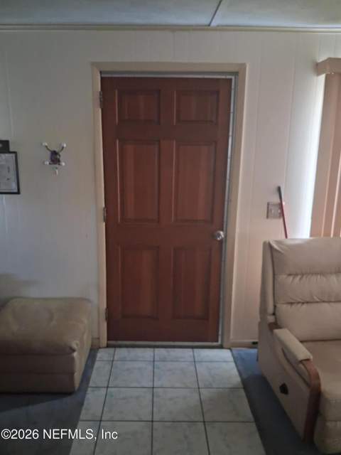 2731 Floradale Drive, Jacksonville FL - photo 6 of 42