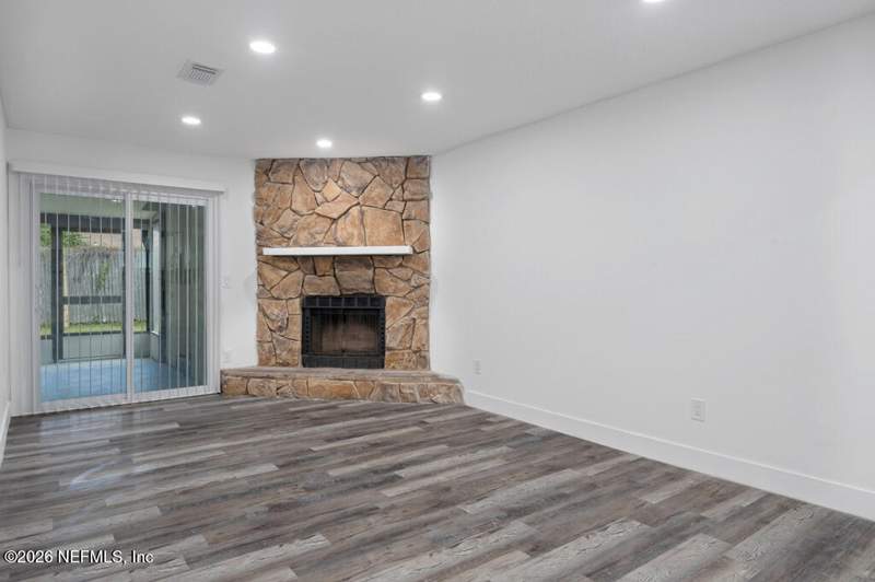 2 bedroom Townhouse at 2668 Sunrise Village Drive #B, Sunrise Village, Orange Park — photo 5