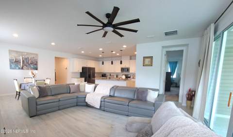 2995 Farmall Drive, Jacksonville FL - photo 16 of 42