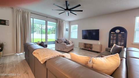 2995 Farmall Drive, Jacksonville FL - photo 14 of 42