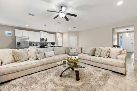 12313 Rouen Cove Drive, Jacksonville FL - photo 11 of 30