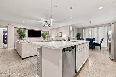12313 Rouen Cove Drive, Jacksonville FL - photo 15 of 30