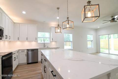 11017 Blessings Court, Jacksonville FL - photo 9 of 46
