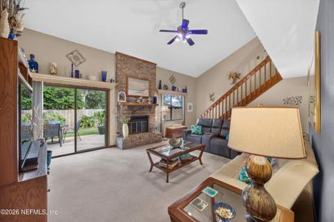 8565 Echoridge Court, Jacksonville FL - photo 7 of 40