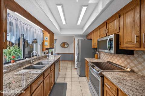 8565 Echoridge Court, Jacksonville FL - photo 13 of 40