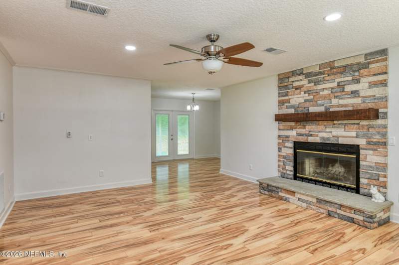 3 bedroom Single Family Residence at 106 Red Fox Trail, Palatka, Palatka — photo 5