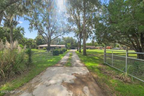 100 Wilderness Trail, Crescent City FL - photo 7 of 68