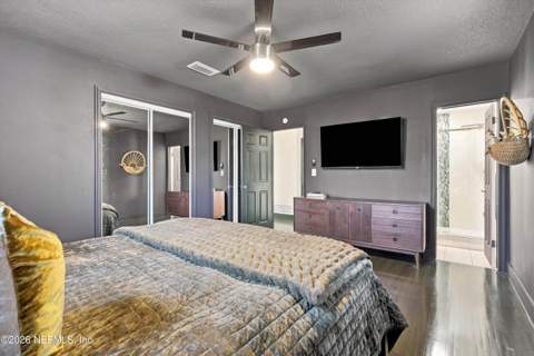 2432 Cedar Shores Circle, Jacksonville FL - photo 20 of 34