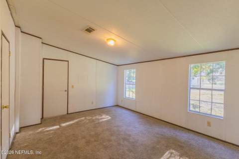 4107 Silver Lake Drive, Palatka FL - photo 15 of 41