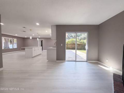 6344 Dickens Drive, Jacksonville FL - photo 9 of 23