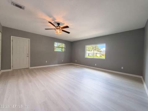 6344 Dickens Drive, Jacksonville FL - photo 10 of 23