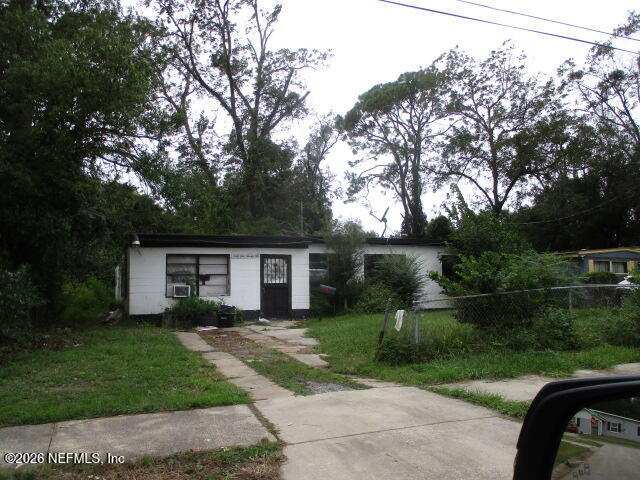 3 bedroom Single Family Residence at 6122 Japonica Road, Magnolia Gardens, Jacksonville — photo 1