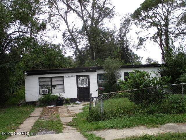 3 bedroom Single Family Residence at 6122 Japonica Road, Magnolia Gardens, Jacksonville — photo 4