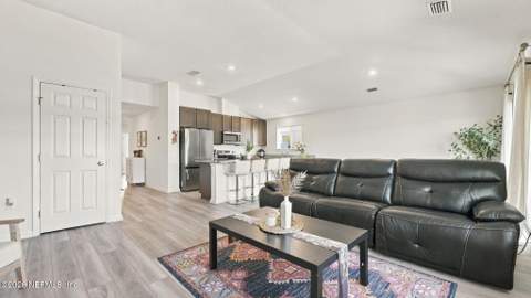 1101 Panther Lake Parkway, Jacksonville FL - photo 13 of 31