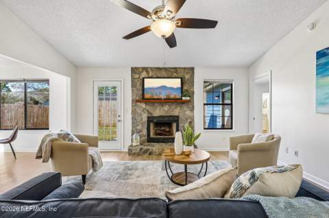 3651 Lumberjack Circle, Jacksonville FL - photo 9 of 37