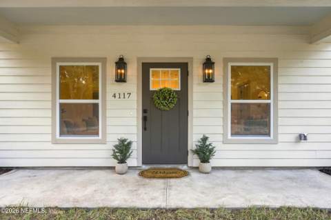 4117 Silver Lake Drive, Palatka FL - photo 7 of 40