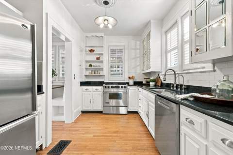 3536 Pine Street, Jacksonville FL - photo 12 of 51