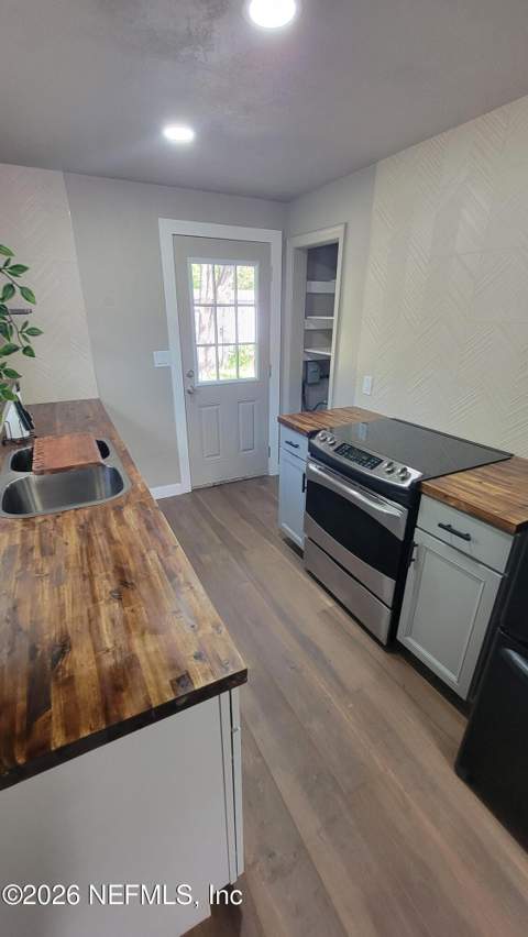 1741 Tyler Street, Jacksonville FL - photo 9 of 28