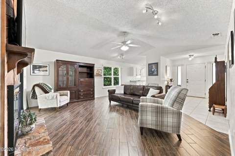1828 Killarn Circle, Middleburg FL - photo 9 of 41