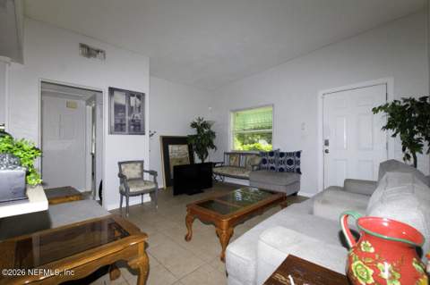 10559 Loyola Drive, Jacksonville FL - photo 8 of 20