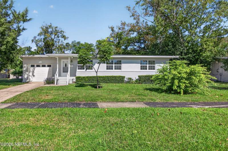 3 bedroom Single Family Residence at 6531 Greenfern Lane, Lake Lucina, Jacksonville — photo 2