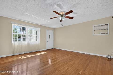 6531 Greenfern Lane, Jacksonville FL - photo 11 of 39