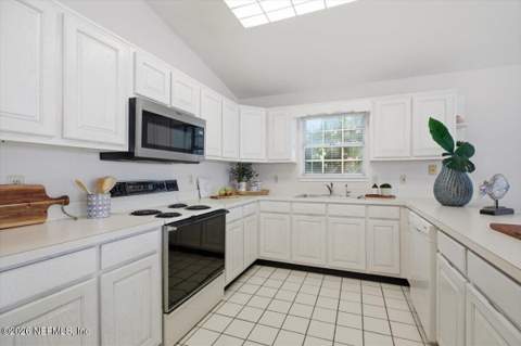 136 Bowles Street, Neptune Beach FL - photo 16 of 34
