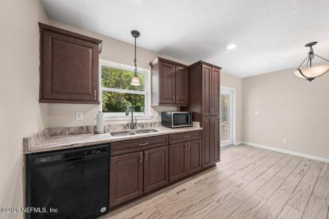 2717 Ector Road, Jacksonville FL - photo 11 of 37