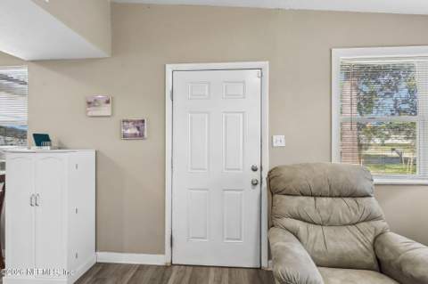 6012 Edgefield Drive, Jacksonville FL - photo 8 of 33