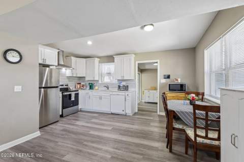 6012 Edgefield Drive, Jacksonville FL - photo 14 of 33