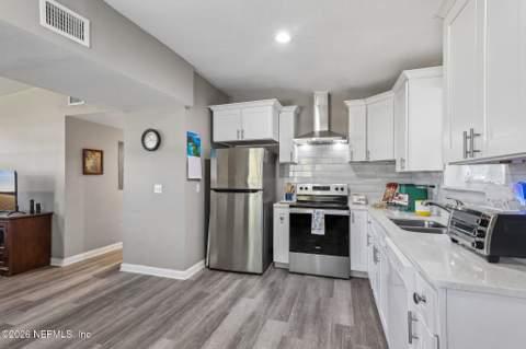 6012 Edgefield Drive, Jacksonville FL - photo 16 of 33