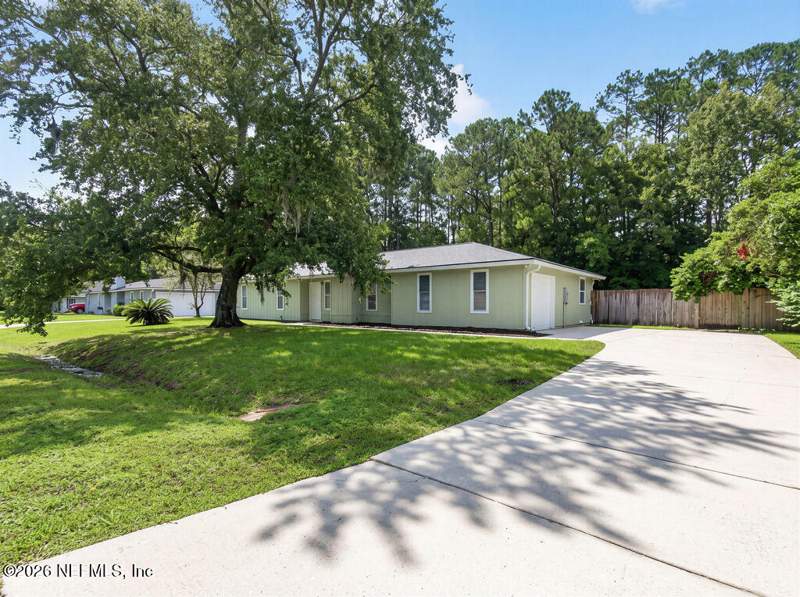 4 bedroom Single Family Residence at 10749 Gelding Drive, Hunters Point, Jacksonville — photo 3