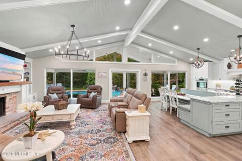 7652 Hollyridge Circle, Jacksonville FL - photo 14 of 67