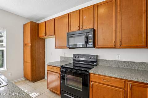 1278 Floyd Street, Fleming Island FL - photo 10 of 54