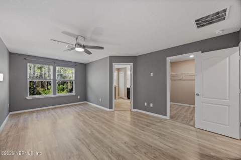 10380 Benson Lake Drive, Jacksonville FL - photo 17 of 44