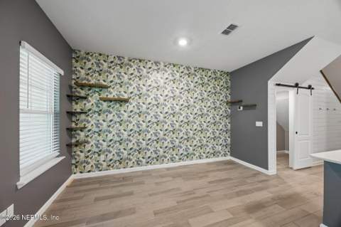10380 Benson Lake Drive, Jacksonville FL - photo 14 of 44