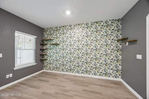 10380 Benson Lake Drive, Jacksonville FL - photo 15 of 44