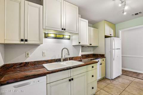 2412 Stonehaven Court, Orange Park FL - photo 12 of 46