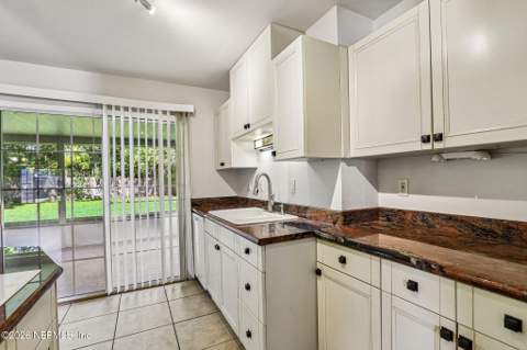 2412 Stonehaven Court, Orange Park FL - photo 16 of 46