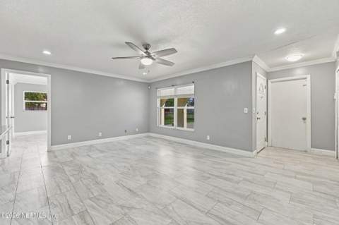 6054 Toyota Drive, Jacksonville FL - photo 13 of 36