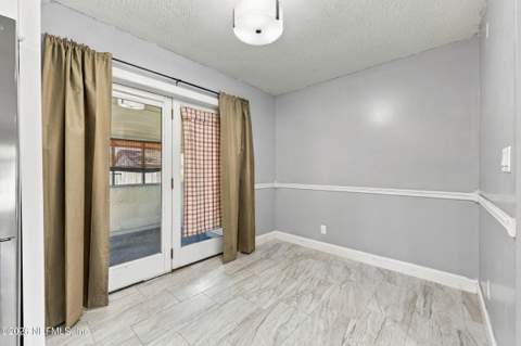 6054 Toyota Drive, Jacksonville FL - photo 14 of 36