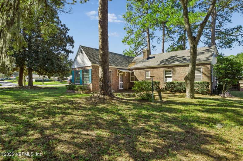 2 bedroom Single Family Residence at 1721 Atlantic Avenue, Atlantic Highlands, Fernandina Beach — photo 2