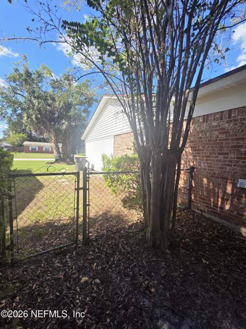 5931 Buckley Drive, Jacksonville FL - photo 9 of 11